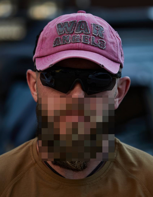 Cap «War Angels» raspberry
